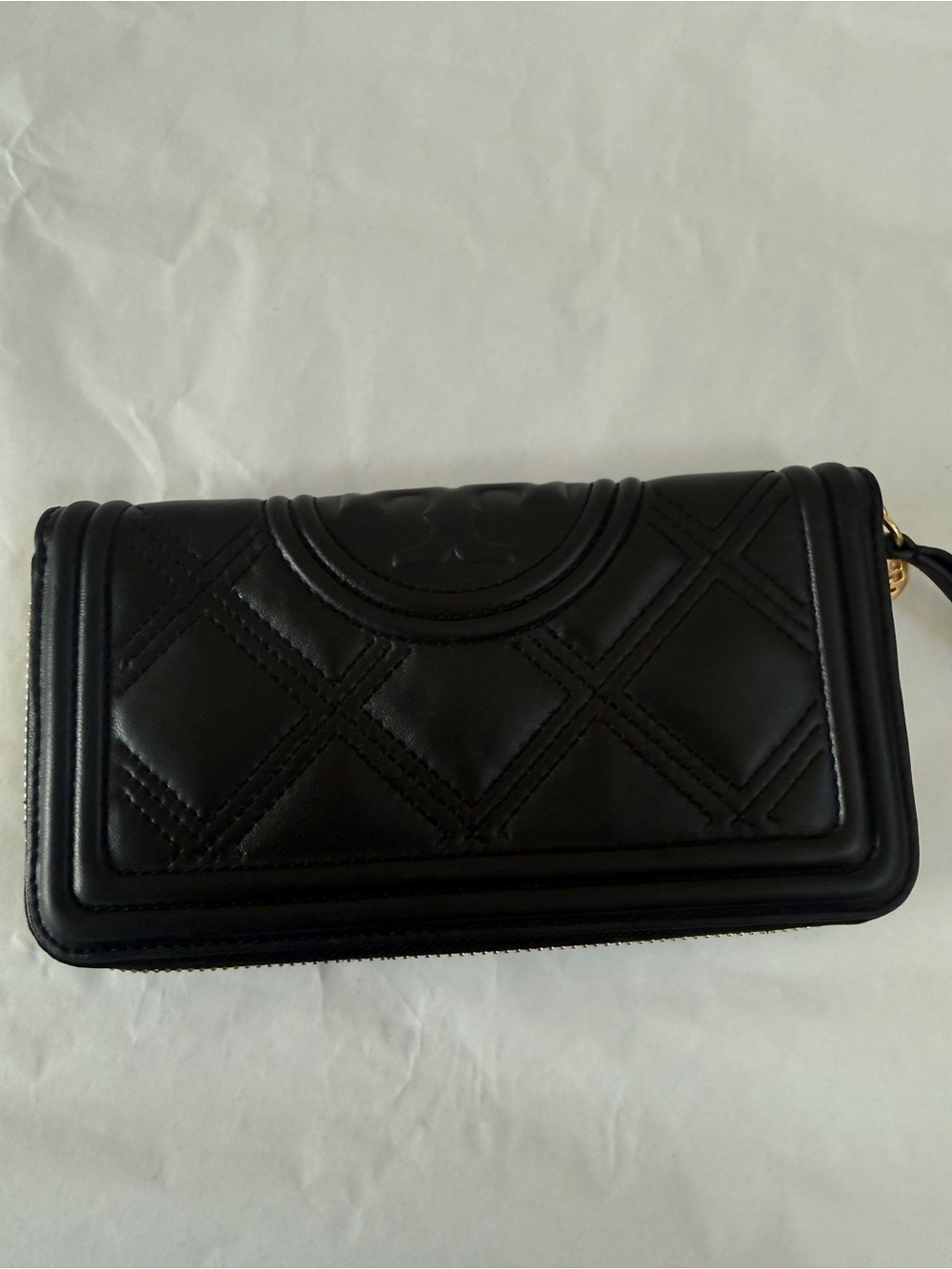 Tory Burch Fleming Soft Zip Continental Wallet.